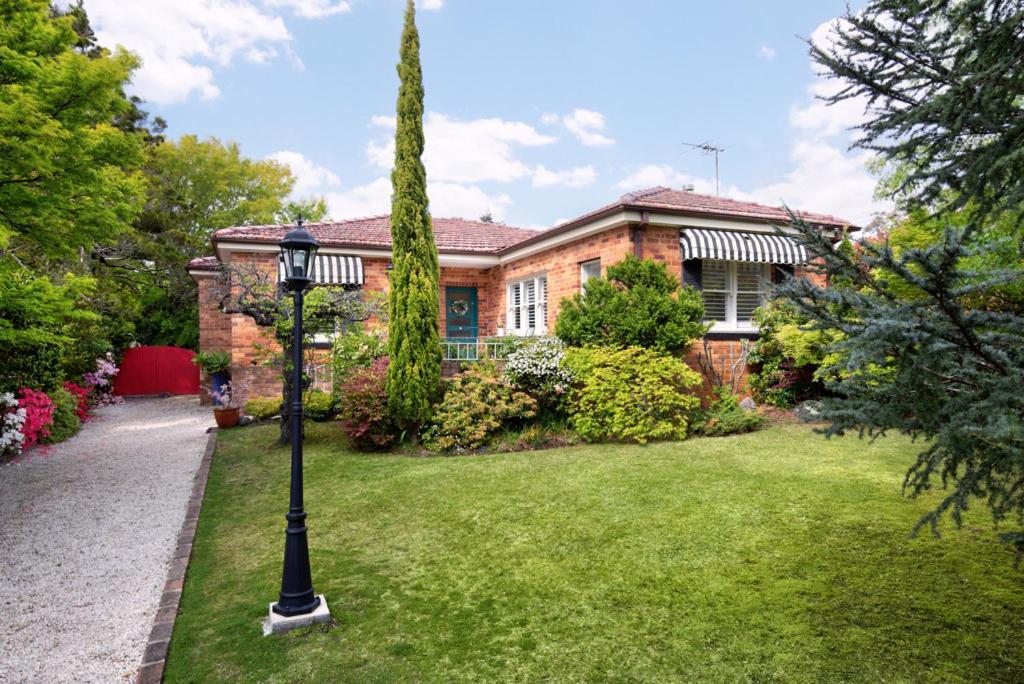 Winston Cottage At Three Sisters Katoomba Exterior photo